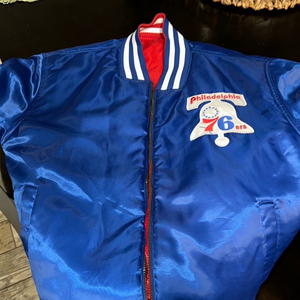 Men’s Medium Philadelphia 76ers Reversible Throwback Jacket